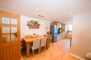 Kitchen/Diner- click for photo gallery